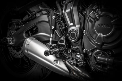 Gilles Fußrastenanlage FXR | BLACK | ABE | passend für Yamaha MT-07 / FZ-07 / MT-07 Pure / MT-07 Tracer / GT / Tracer 700 & XSR 700 - Modelle