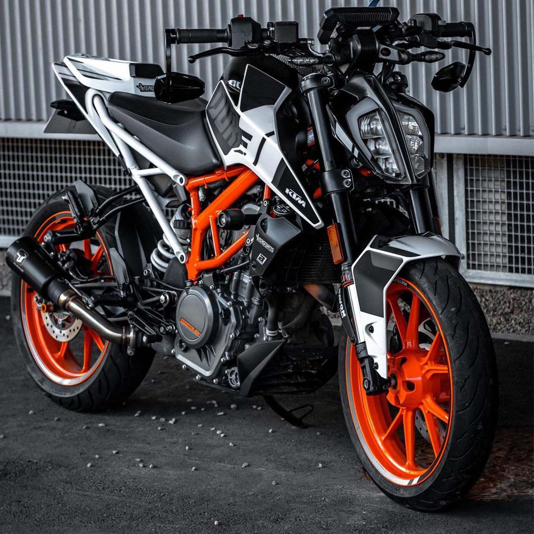 Sticker kit suitable for 125/200/250/390 DUKE (from 2017) KTM models | THE RAVEN